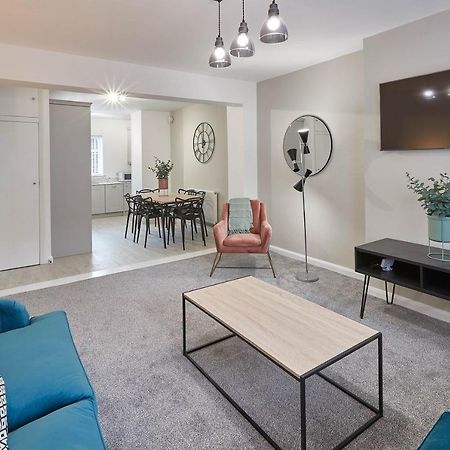 Host & Stay - Endeavour Apartments Уитби Экстерьер фото