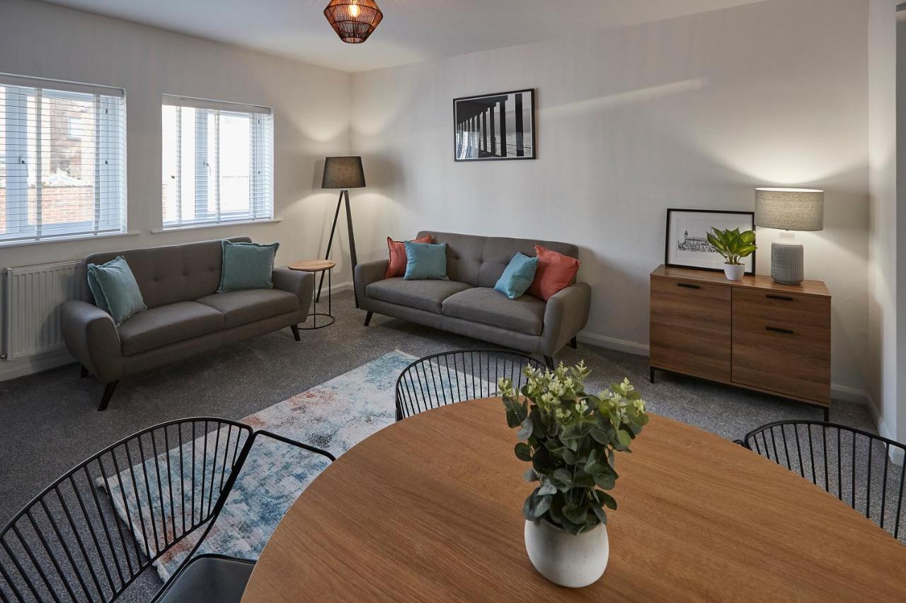 Host & Stay - Endeavour Apartments Уитби Экстерьер фото