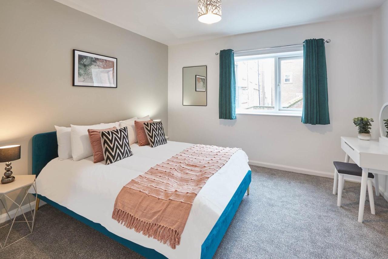 Host & Stay - Endeavour Apartments Уитби Экстерьер фото